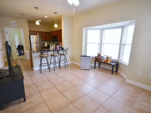 2938 SW 35th Pl APT 23, Gainesville, FL 32608