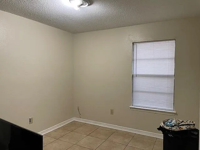 2727 Ridgefield Rd — Photo 10