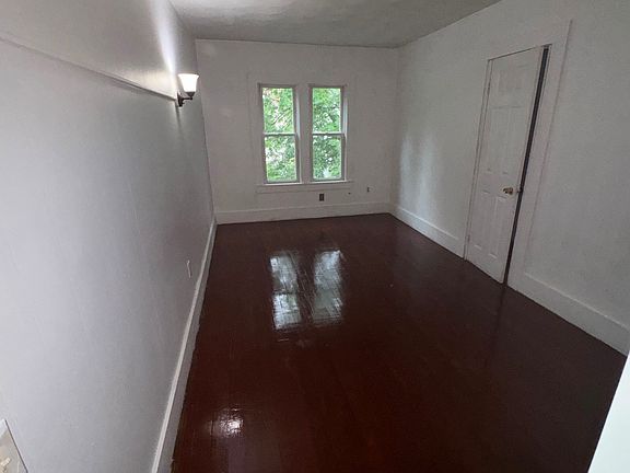3rd image of 16-18 Alderman St Unit 3