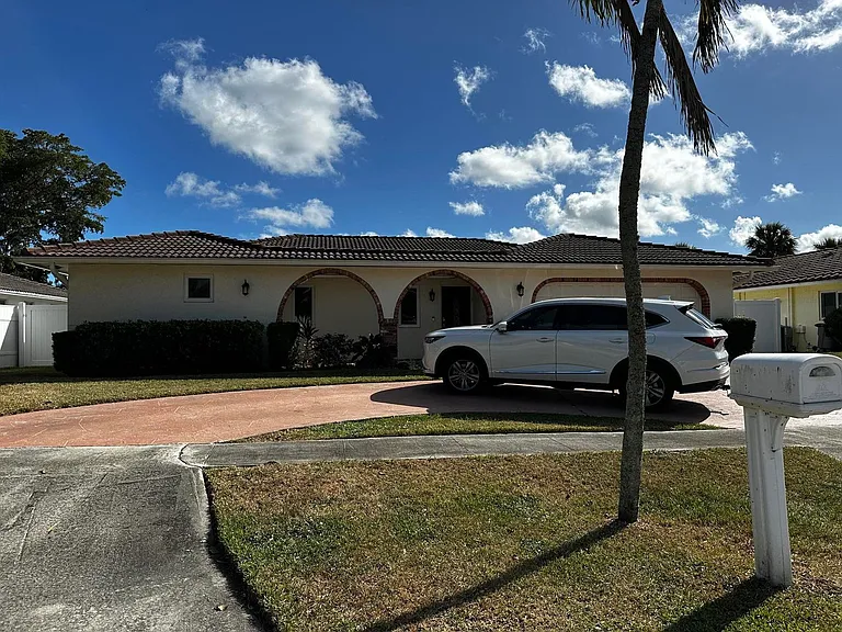 6860 Calle Del Paz S #6860 — Photo 34