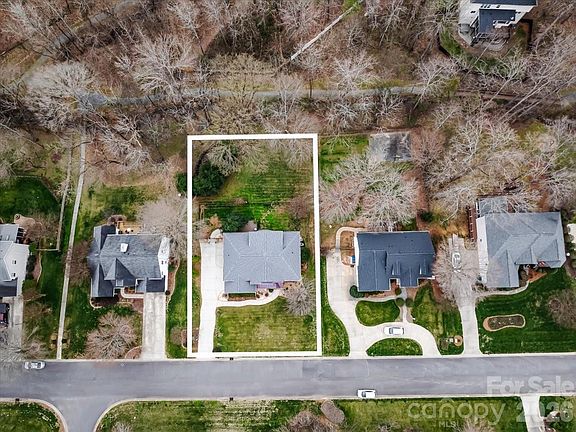3rd image of 5803 Silver Creek Dr