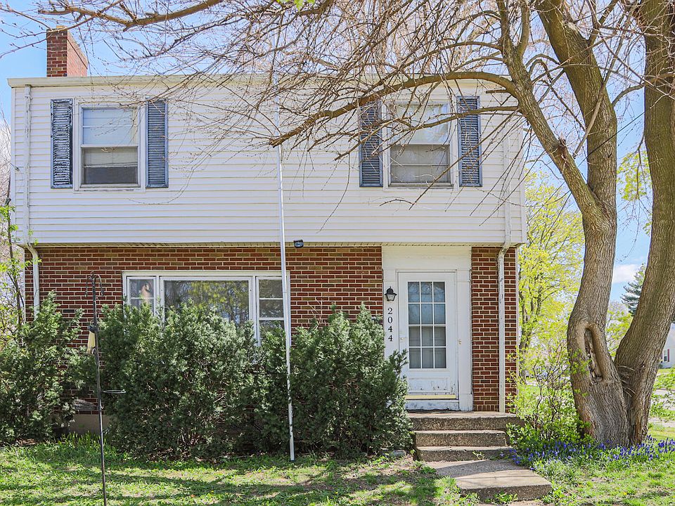 1st image of 2044 Kalamazoo Ave SE