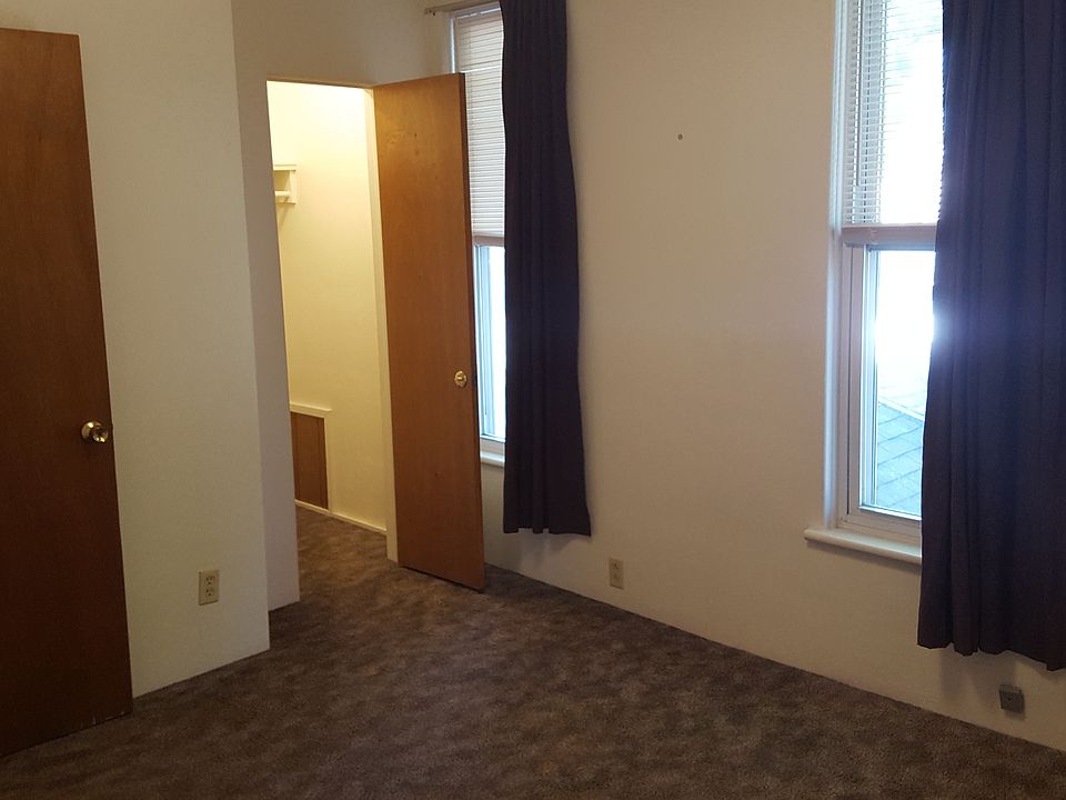 2nd image of 412 S 7th St APT 3