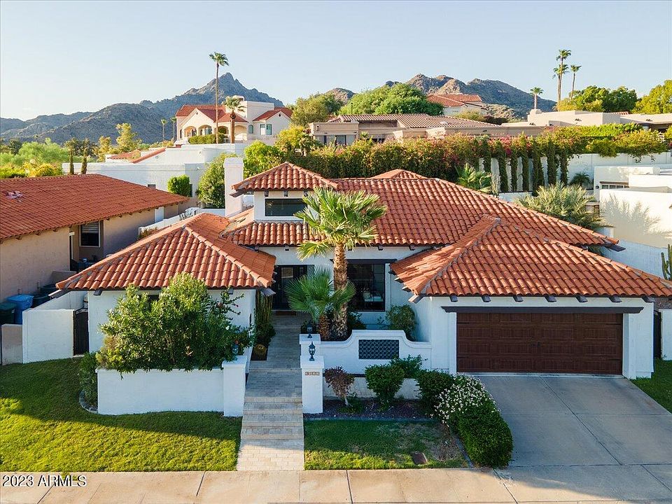 1st image of 3122 E CLAREMONT Avenue