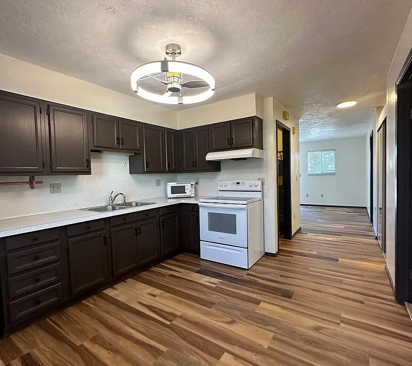 255 E Main St #20