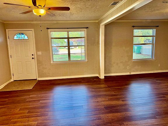 4th image of 621 S Park Ave