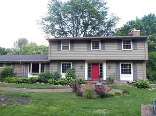 5850 S 92nd St, Greendale, WI 53129