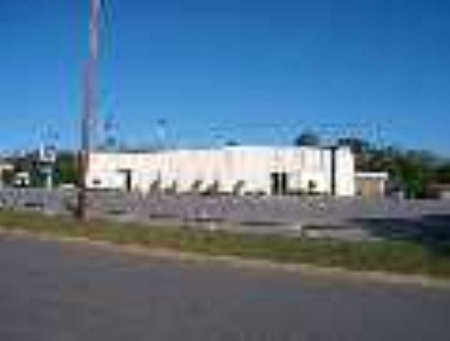 2nd image of 1811 Us Highway 79 S