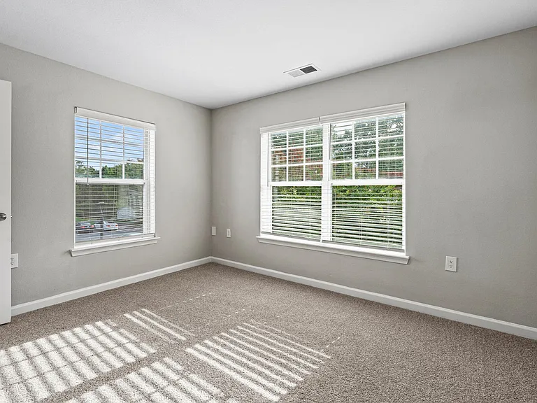 SomerHill Farms Apartments — Photo 10