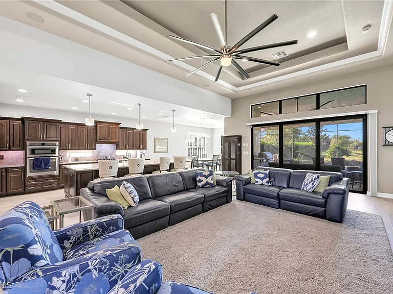23273 Salinas Way — Photo 4