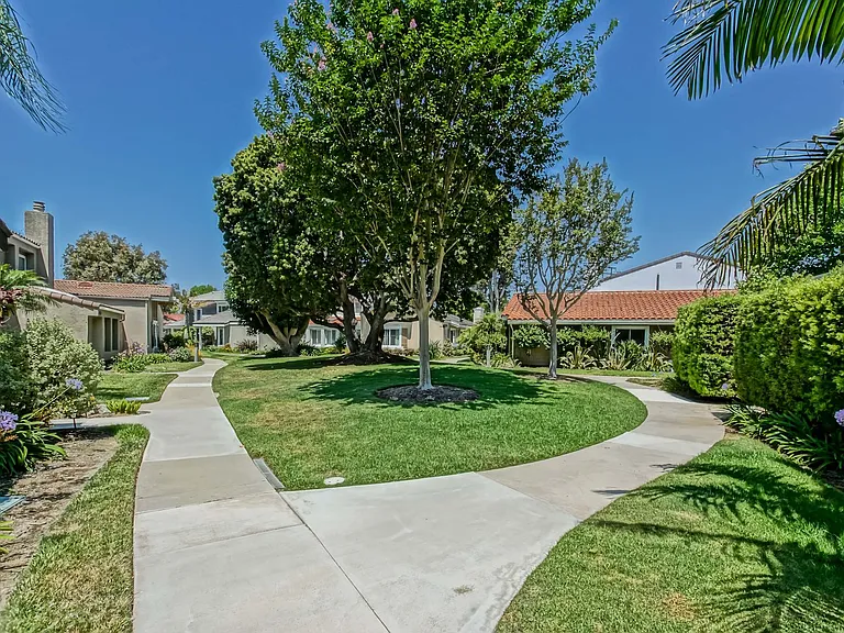 7148 Island Village Dr — Photo 9