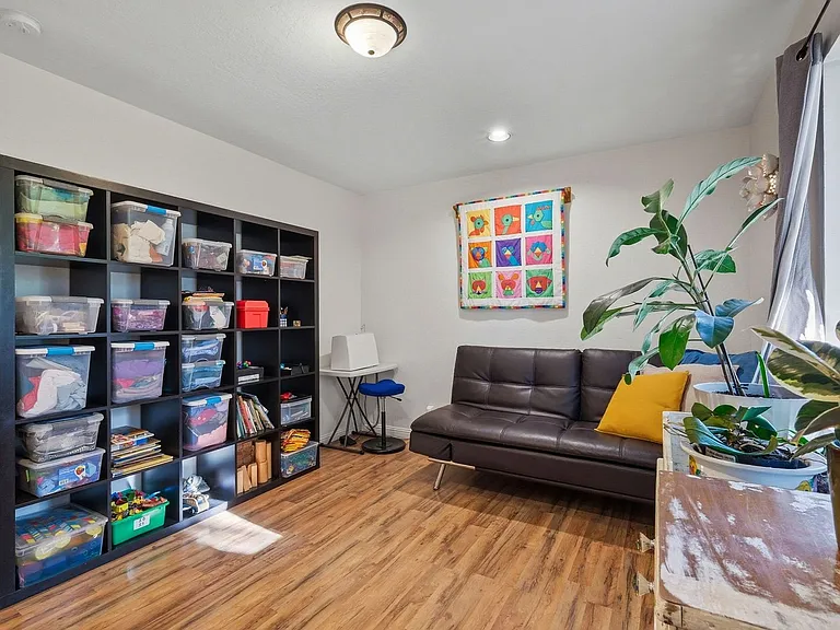 229 Silver Leaf Dr #B — Photo 12