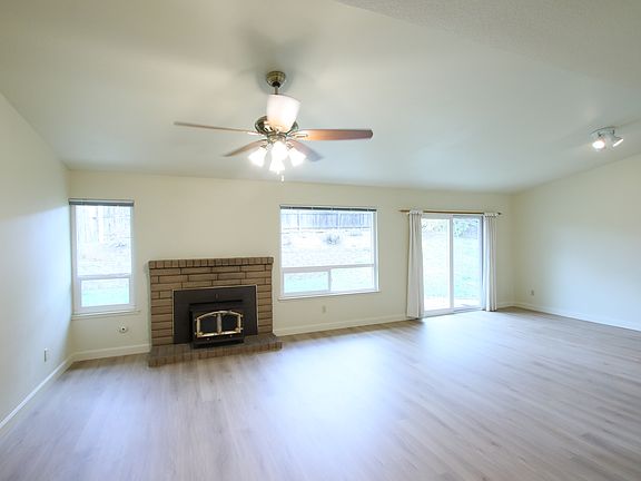 2nd image of 1827 Woodacre Way