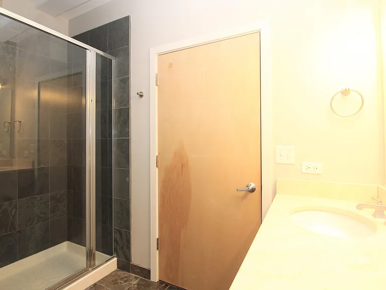 1870 N Winnebago Ave #2D — Photo 8