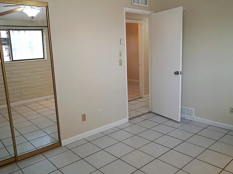 951 W Oahu Pl — Photo 19
