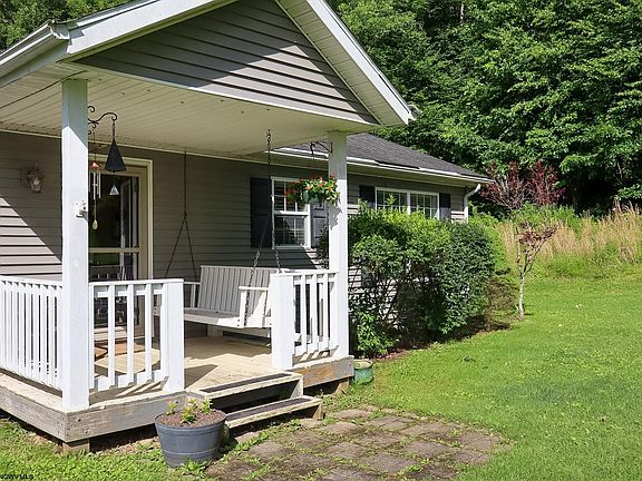 4th image of 310 Auburn Hills Dr
