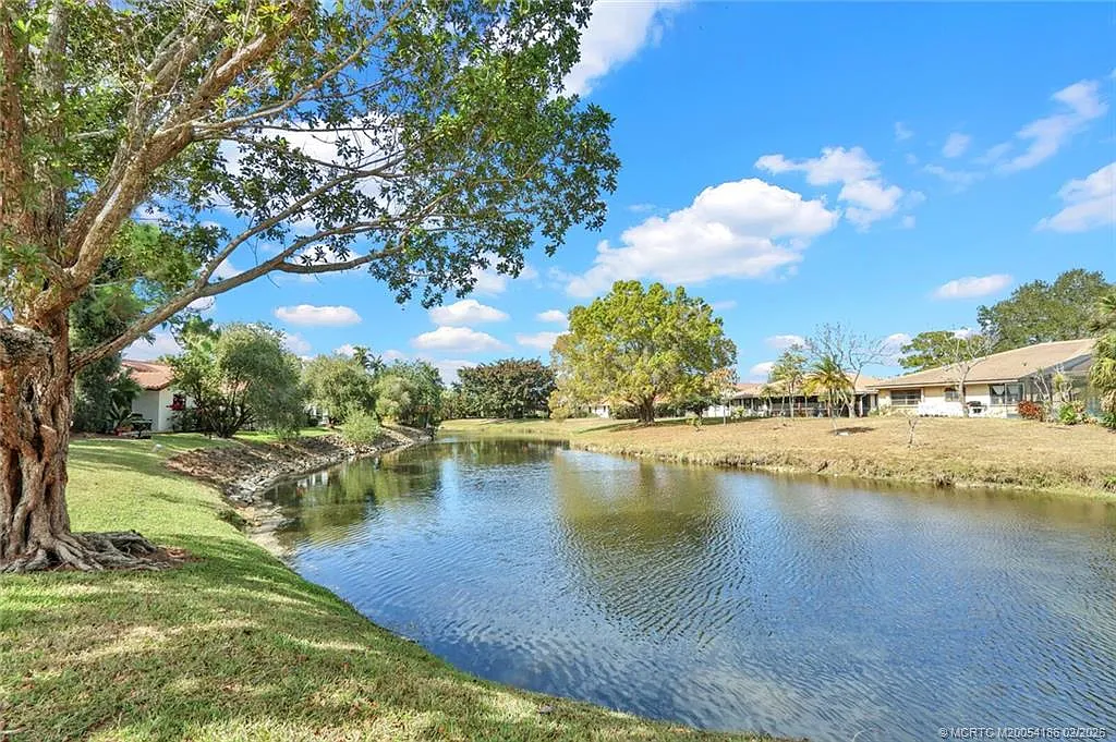 2 bed, 2.0 bath, 1542 sqft, $2,800 — Photo 2