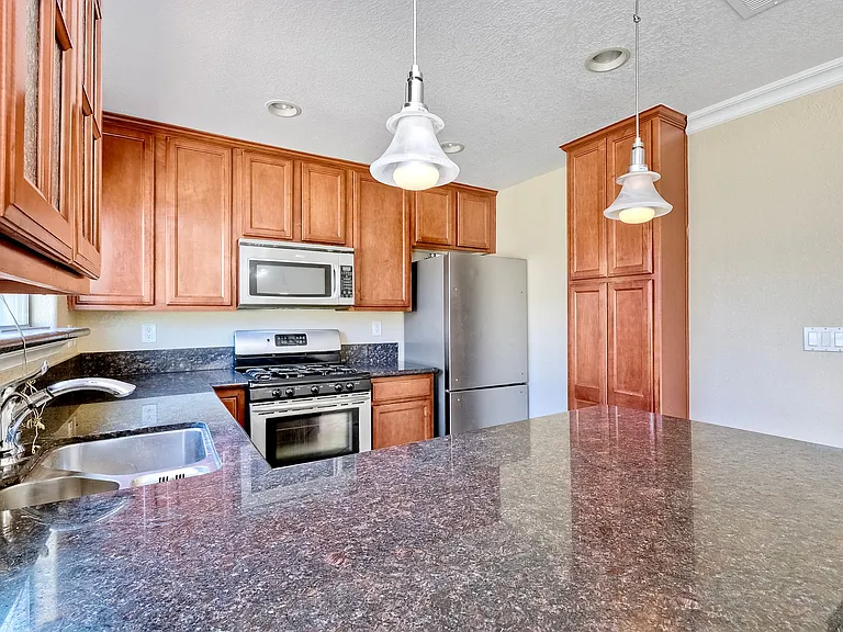447 S Lincoln Ave — Photo 11