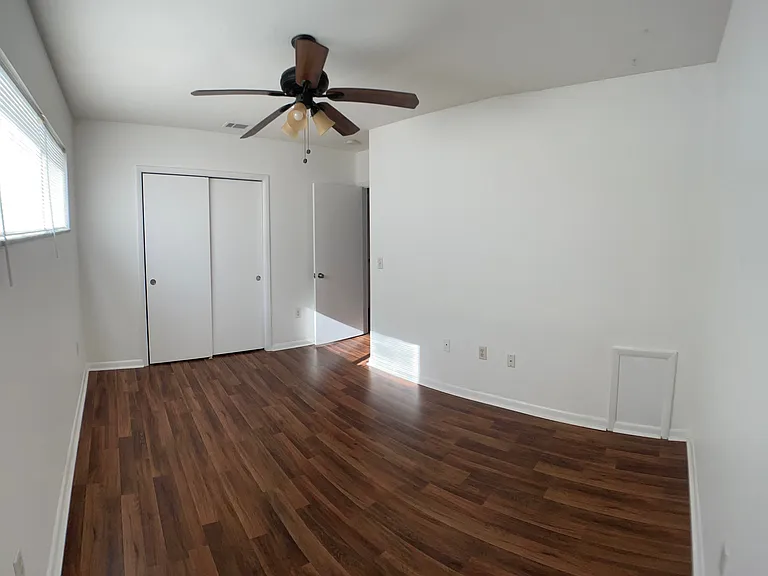 Second bedroom.