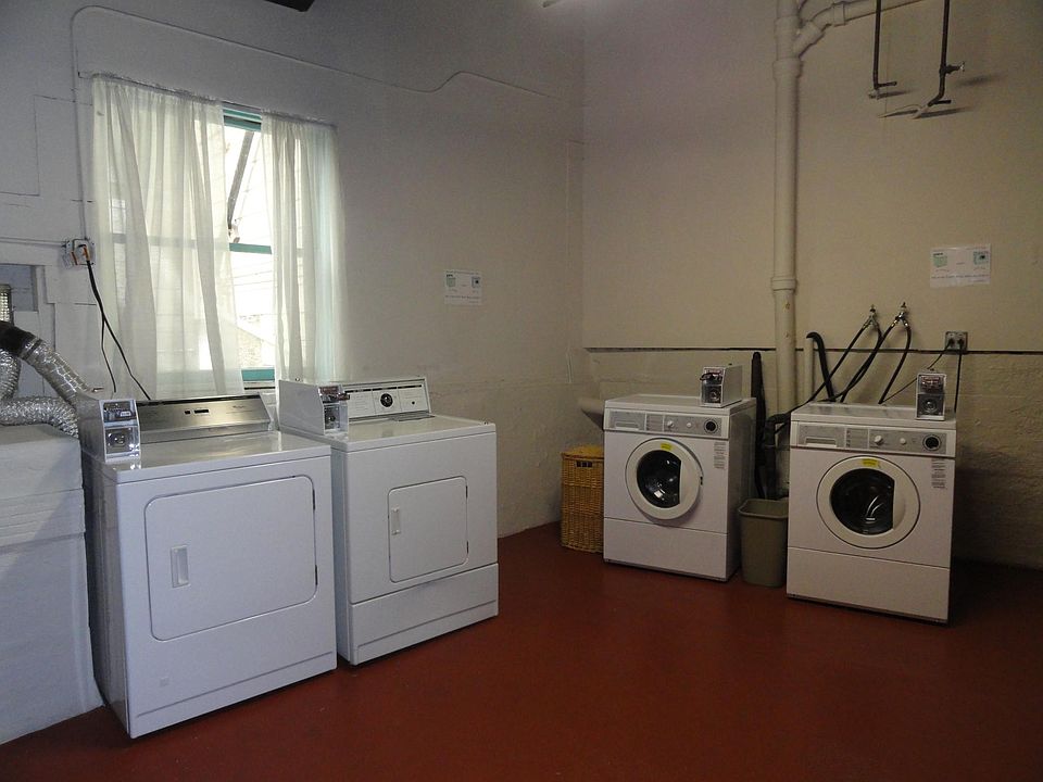 1st image of 700 Parnassus Ave APT 2