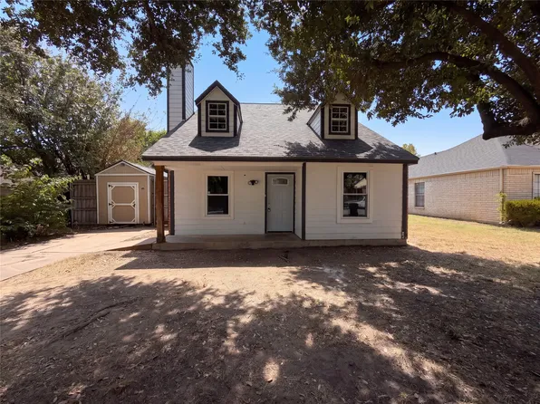 108 Marvin Gdns, Waxahachie, TX 75165