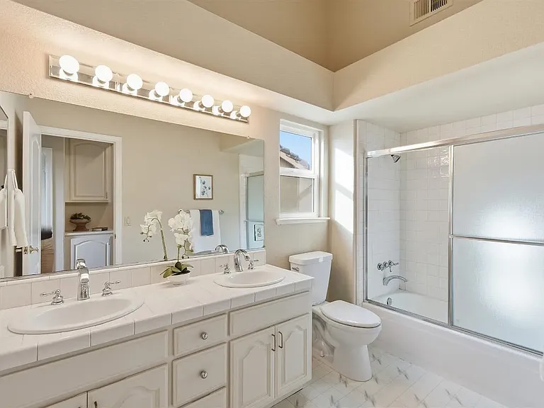 45 Cove Ct — Photo 16