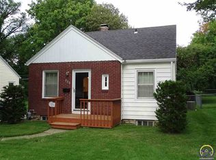 930 SW Randolph Ave, Topeka, KS 66606