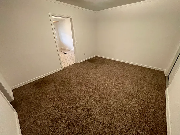 2806B Larkin St — Photo 7
