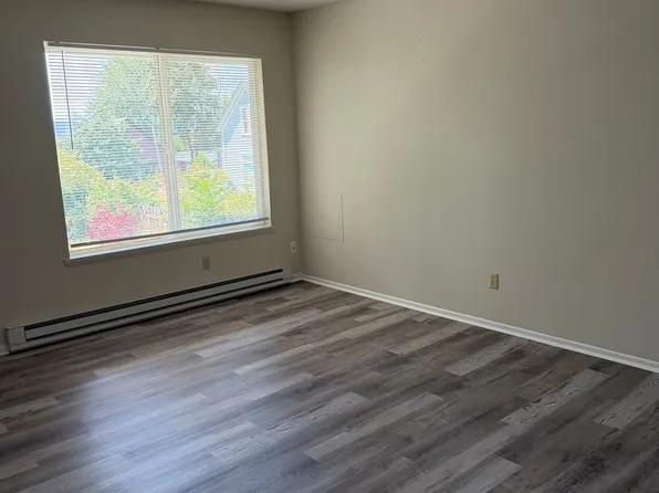 3102 Harney St, 3102 Harney St Unit 8, Vancouver, WA 98660