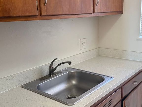 3rd image of 500 Russell Ave #7