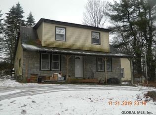 398 Swart Hill Rd, Amsterdam, NY 12010