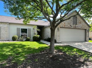 1014 Edinburgh Dr N, Kerrville, TX 78028