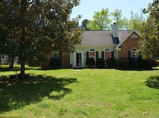 2709 Olde Whitehall Rd, Charlotte, NC 28273