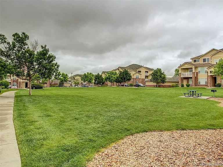 5756 N Genoa Way #12-208 — Photo 3