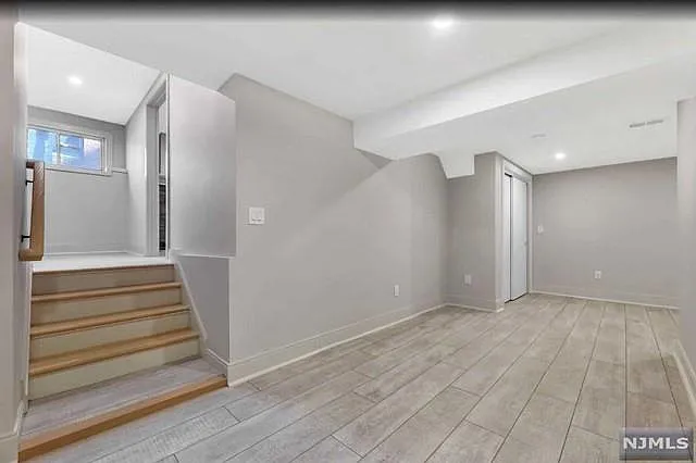22 Greentree Ter — Photo 23