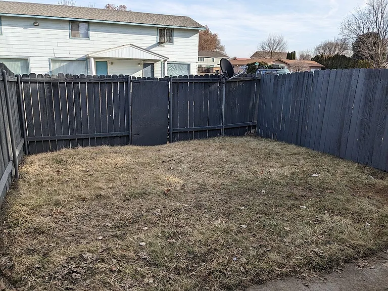 Heritage Manor — Photo 19