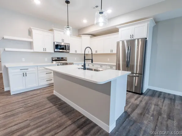 104 Sierra Bay Dr #5B, Camdenton, MO 65020