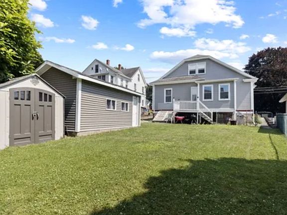 4th image of 296 Boswell Ave #1