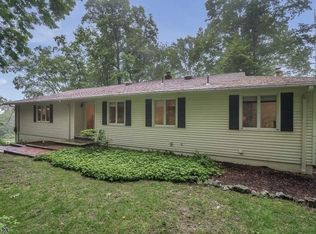 13 Parkwood Rd, Succasunna, NJ 07876