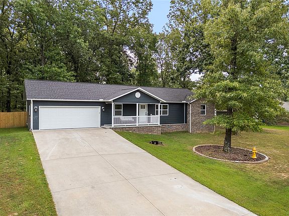 2nd image of 6071 Oak Leaf Dr