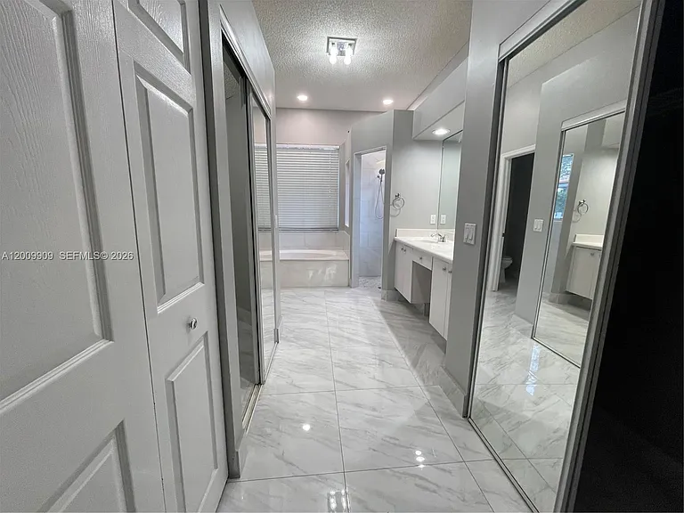 5263 SW 34th Way — Photo 20