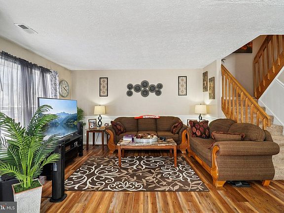 5th image of 3319 Westdale Ct