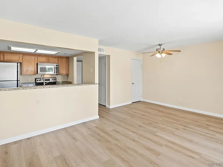 14996 Avenida Venusto #28 — Photo 13