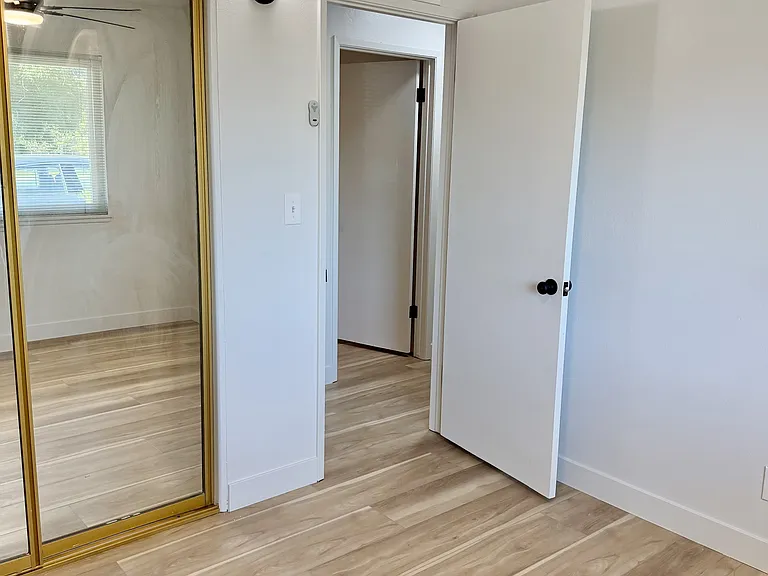 3636 W Tulare Ave — Photo 28