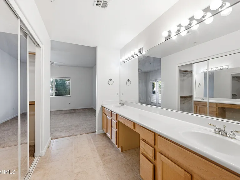7021 E Earll Dr #112 — Photo 17