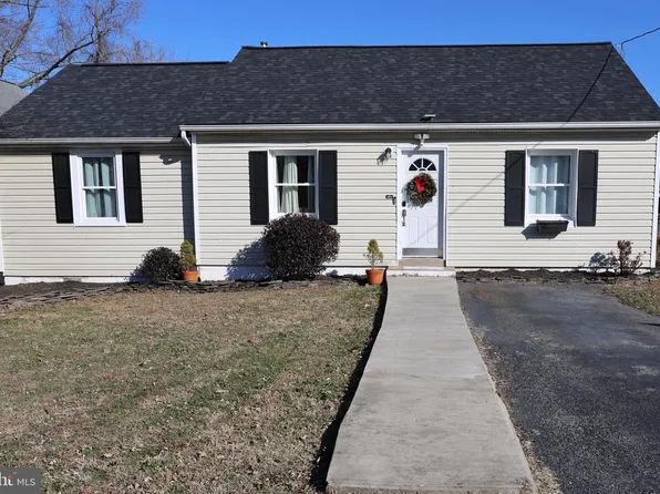 113 Hillcrest Dr, Fredericksburg, VA 22401