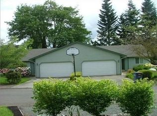 8008 109th St E, Puyallup, WA 98373