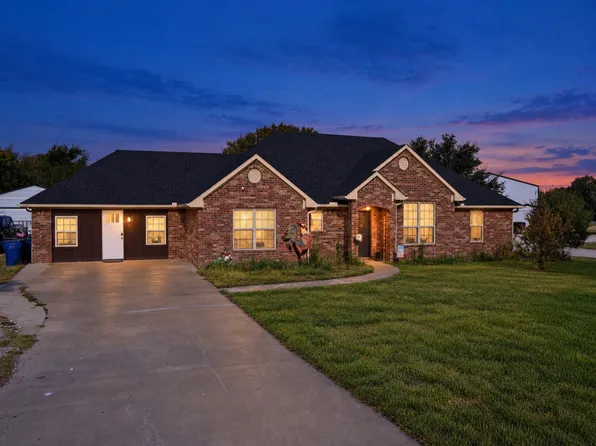 1813 County Road 123, Gainesville, TX 76240