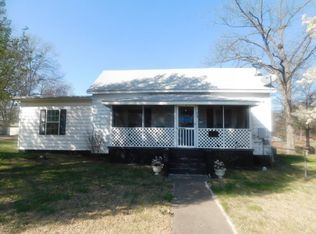 418 E Trade St, Dallas, NC 28034