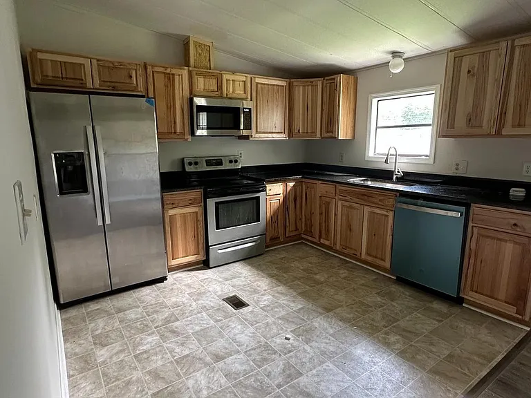 99 Monticello Dr — Photo 5